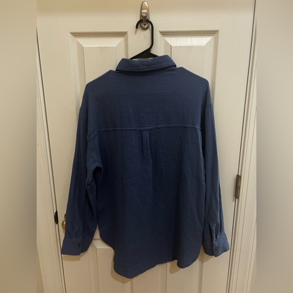 H&M Blue Linen Button Up - Picture 4 of 10